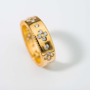 Alternative view of Anello Fleur