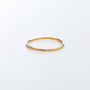 Alternative view of Anello Kara