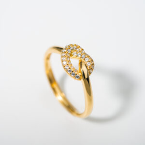 Alternative view of Anello Olivia
